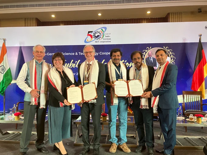 A Group photo of (left to right)  Dr. Jörg Schneider, DFG; Prof. Karin Jacobs, DFG; Prof. Frank Würthner, University of Würzburg; Prof. Mahesh Hariharan, IISER Thiruvananthapuram; Dr. Praveen Somasundaram, DST; Dr. Rajiv Kumar, DST