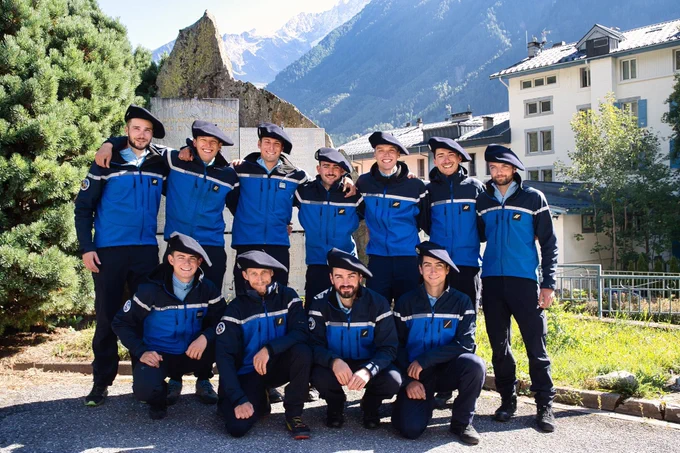 Photo de groupe des gendarmes ayants réussi la formation !