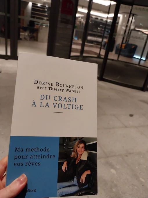 J'ai encore dévoré son 3e livre " du crash à la voltige "  dorine bourneton 