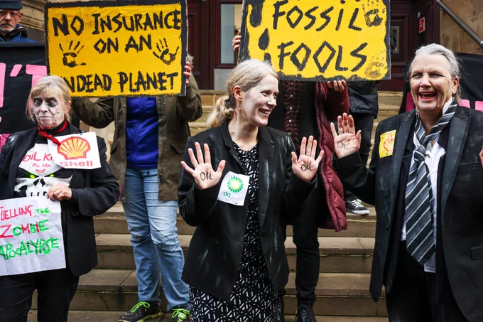Extinction Rebellion Scotland hold a Halloween themed protest at insurance  offices in Glasgow.
Photo: S.Chalmers