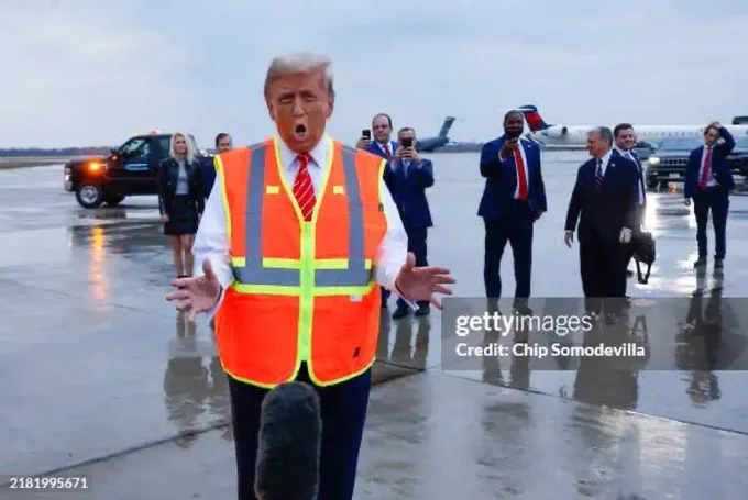 Donald Trump looking a lot like a pumpkin