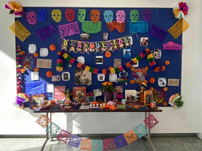 Photo of an ofrenda in Department of Education headquarters in Washington, DC. 