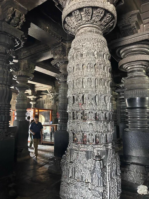 Narsimha rotating stone pillar at Chennakesava temple, Belur