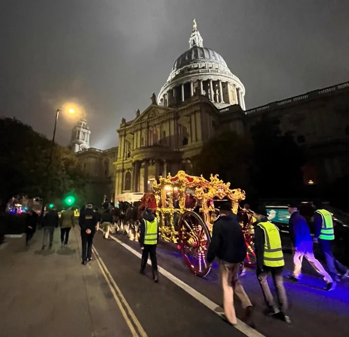 The Early Morning Rehearsal for The Lord Mayor’s Show. City workers were treated to the unexpected sight of the Lord Mayor’s golden State Coach and six horses making their way along the darkened streets around Guildhall, Bank Junction, Cheapside, and St. Paul’s Cathedral this morning. 