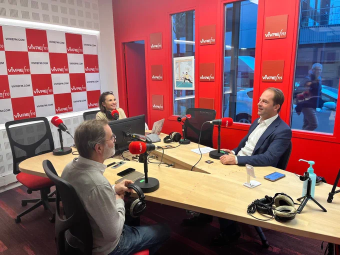 Interview à Vivre FM
