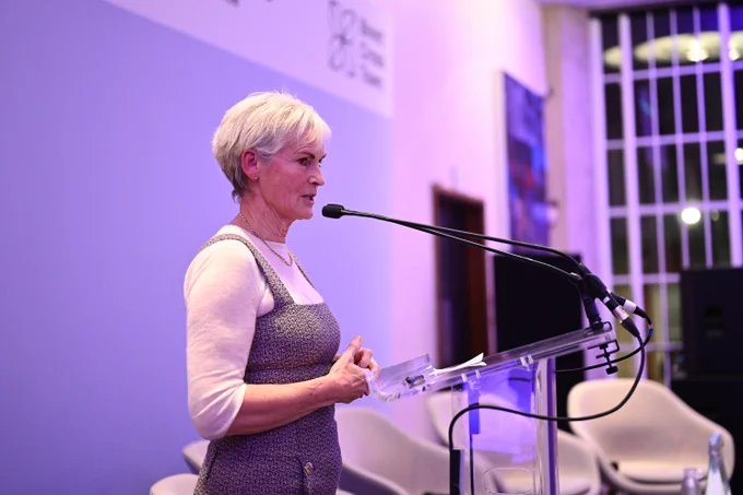Judy Murray OBE giving a speech to close the conference