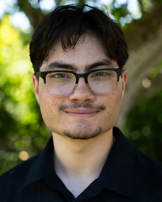 Gabriel Casselman headshot.