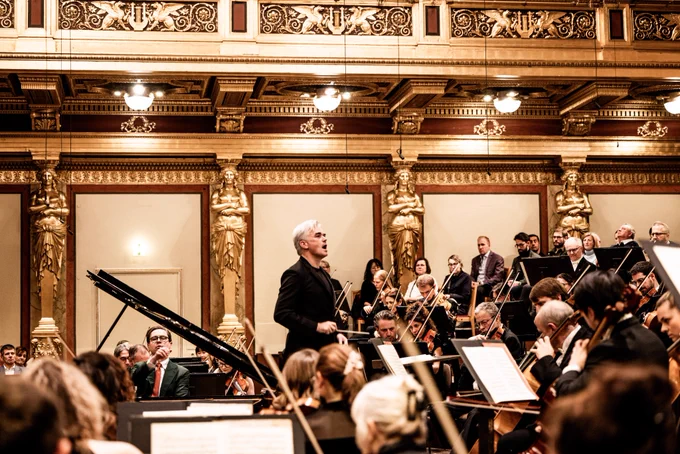 London Philharmonic Orchestra, Edward Gardner, Víkingur Ólafsson © Julia Wesely