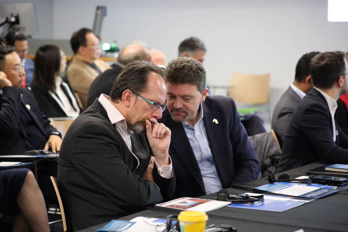 Dr Mike Shaw, Director of Innovation@King's (left) speaking with Prof Seb Ourselin, Director of the London Institute for Healthcare Engineering (right).