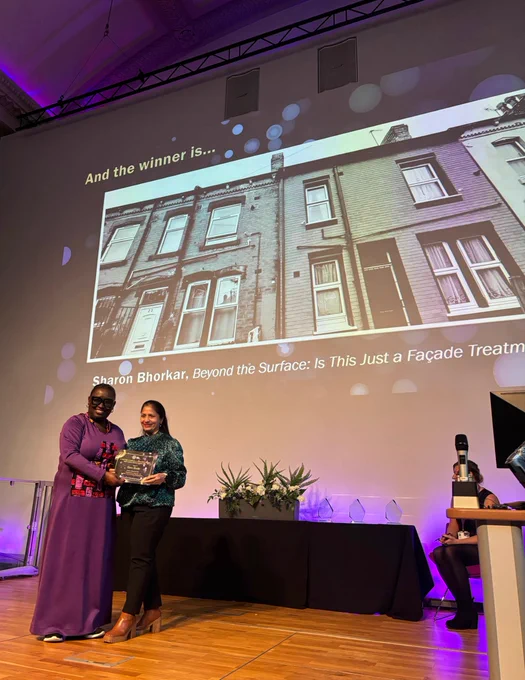 Sharon receiving her award.