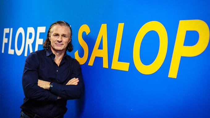 Gareth Ainsworth in front of Floreat Salopia wall