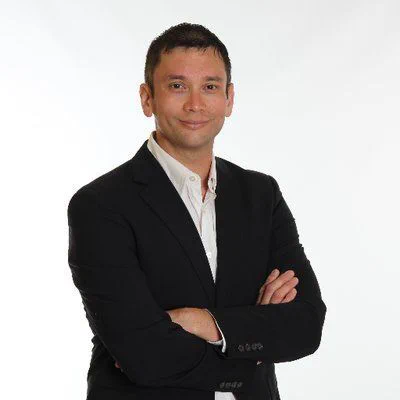 @ThatJonLee's Twitter profile pic. Look at that smile. LOOK AT IT..