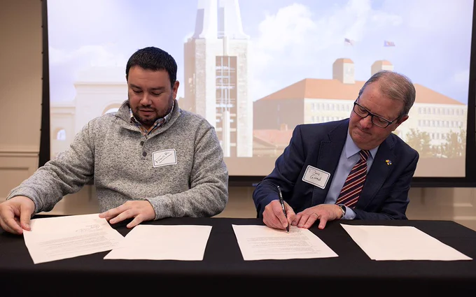 The two universities celebrated the renewal of the MOU with a signing ceremony Nov. 1 hosted by KU Chancellor Douglas A. Girod and Haskell President Francis Arpan.