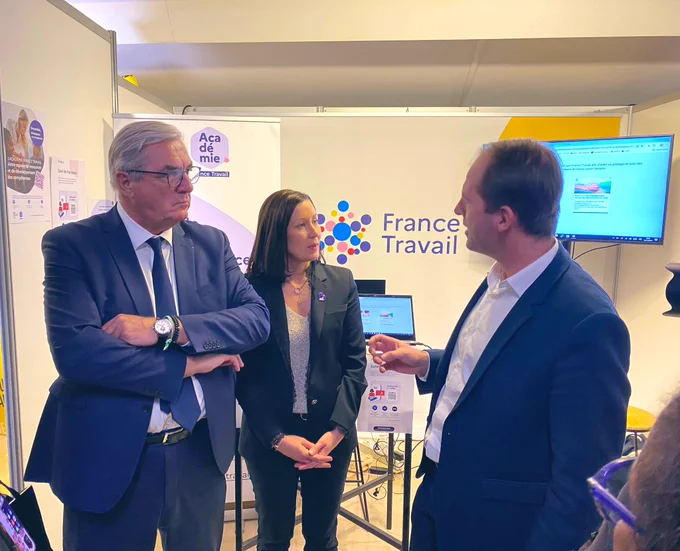 Visite de Thibaut Guilluy aux assises des départements de France, rencontres avec les élus.
