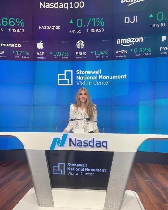 Lisa Winning rings the opening bell at Nasdaq in NYC

