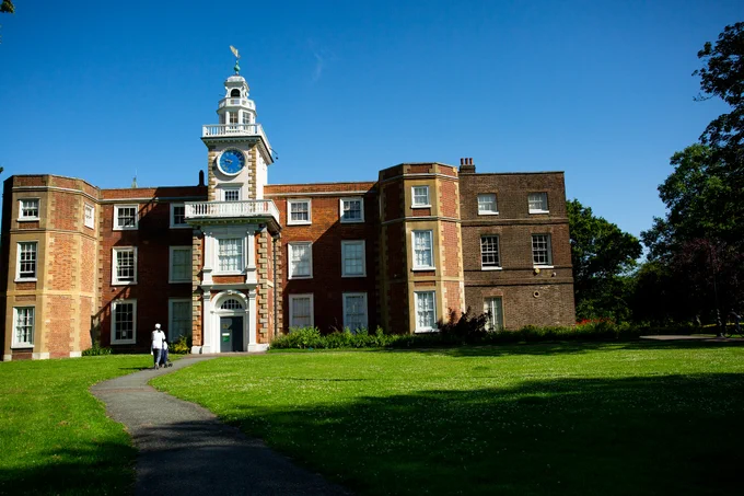 A scenic pic of Bruce Castle Museum & Archive in the sunshine.