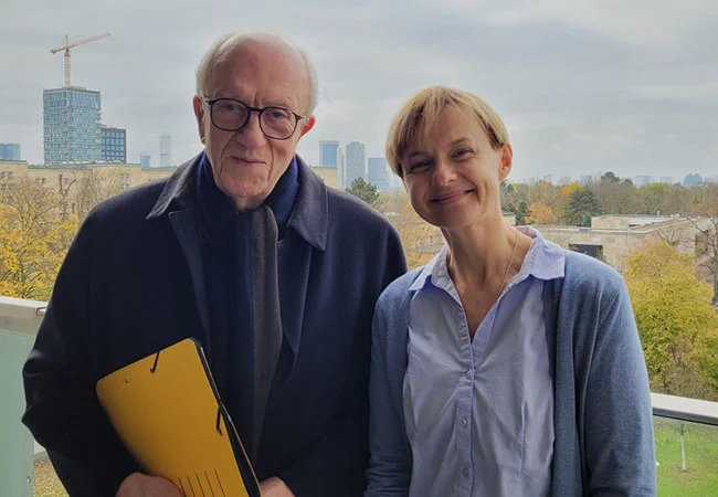 Prof. Dr. Ute Lewitzka berufen – Vorbeugung von Suiziden wird im Fachbereich Medizin verstärkt Aufmerksamkeit gewidmet. Dr. Elmar Reiss und Prof. Dr. Ute Lewitzka, Foto: Dr. Phyllis Mania
