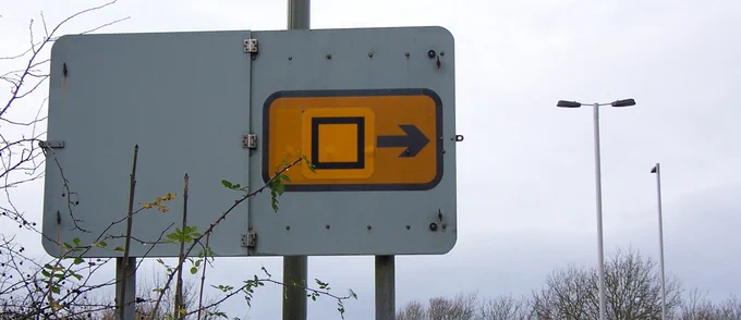 A diversion sign pointing to the right