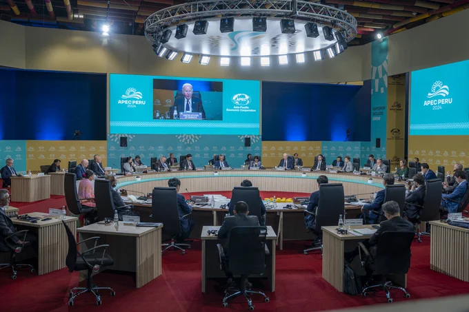 President Biden participates in the APEC Leaders’ Retreat. 