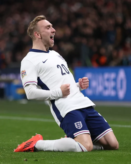 Jarrod Bowen celebrates