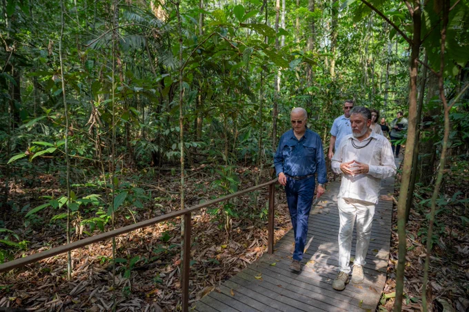 President Biden participates in a tour of Museu da Amazônia.