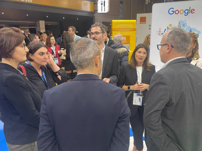 Salon des Maires 2024 - France Travail intervient sur le stand de Google France