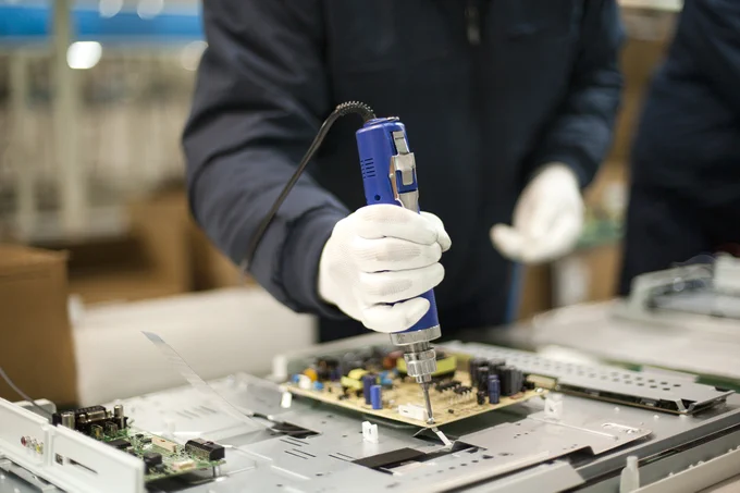 Minimising Production Downtime
A single defective fastener or component can halt an entire production line. The ripple effects of such interruptions include lost productivity, increased costs and potential delays in delivery schedules. By sorting components at our facility before they reach your site, we minimise the risk of these disruptions.
Our process includes: 
🔷360° Crack Detection
🔷360° Thread Defect Inspection
🔷Material Composition Analysis
🔷Dimensional Inspection (Length, Width, Thickness)
🔷Across Flats and Corners Measurements
🔷Head Geometry Inspection
🔷Profile and Dimensional Accuracy
🔷Foreign Material Detection
🔷Surface Finish and Defect Inspection
🔷Radial Damage Detection
🔷Metallurgical Integrity
🔷Burr and Swarf Identification
🔷Concentricity Measurement
🔷Arc Radius Inspection
🔷Thread Presence Verification
🔷Internal Thread Inspection