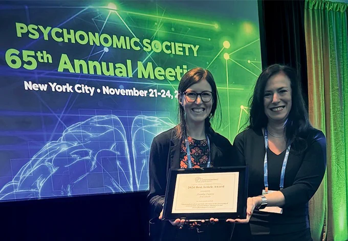 (c) Dr. Annika Ziereis und Prof. Dr. Anne Schacht