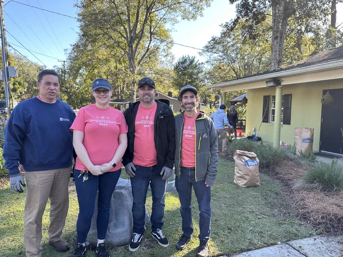 Staff volunteering for Trident United Way