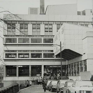 QMU - Black and White