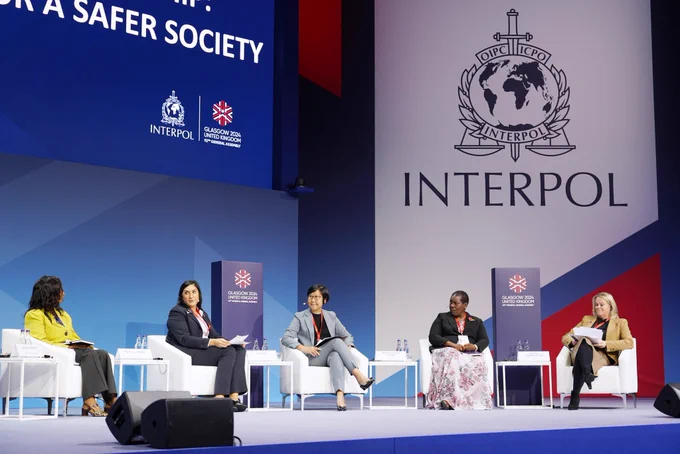 During the 92nd INTERPOL General Assembly held in📍Glasgow🏴󠁧󠁢󠁳󠁣󠁴󠁿, United Kingdom🇬🇧—Assistant Commissioner (Crime) of the 🇭🇰Hong Kong Police Ms CHUNG Wing-man, Eve (centre), joined a panel of distinguished women leaders from fellow police forces and INTERPOL to discuss the vital role of female officers👮🏻‍♀️👮🏼‍♀️👮🏽‍♀️👮🏾‍♀️👮🏿‍♀️ in policing as well as a wide array of issues including the development and retention of female talents in 🗺️police forces and the challenge of combatting gender-based violence in societies.