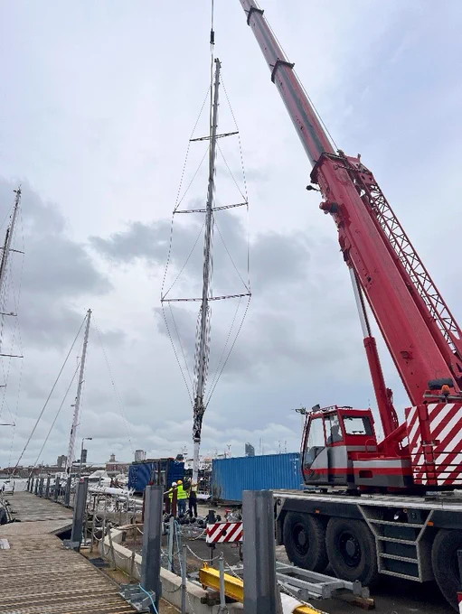 Mast coming out!