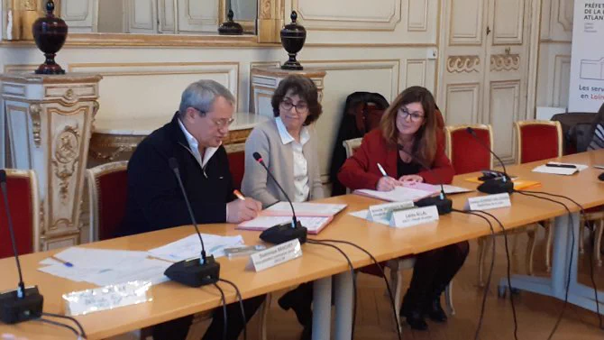 L'OPCO EP, l'opérateur de compétences des entreprises de proximité, en signant la charte « Zéro salarié en situation d’illettrisme en 2026 ».