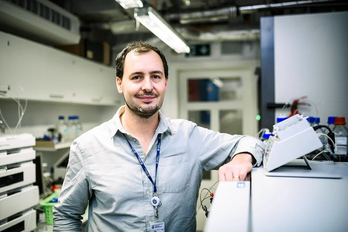 Dr. Tomáš Pluskal, head of the Biochemistry of Plant Specialized Metabolites group at IOCB Prague