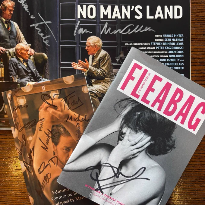 An image showing two programmes and one playtext.