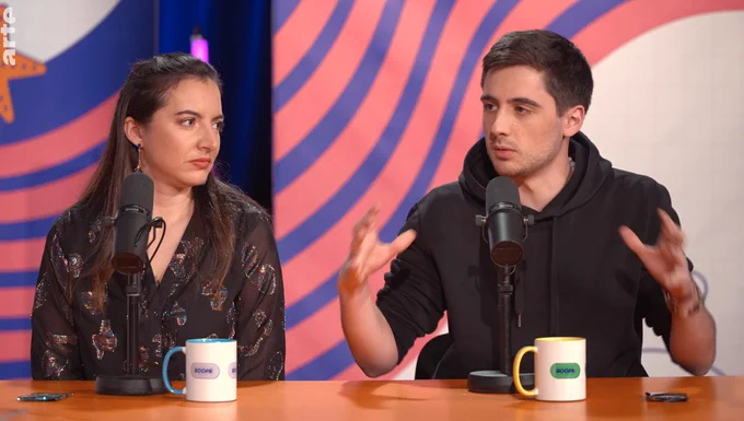 La physicienne Sarah Antier et le vulgarisateur scientifique Alessandro Roussel en plateau
