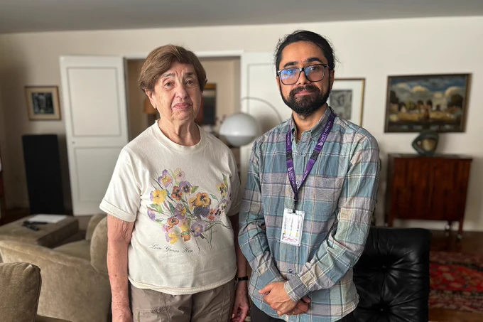 SEED client Edith Endrenyi (left) with link worker Sandesh Basnet (right).