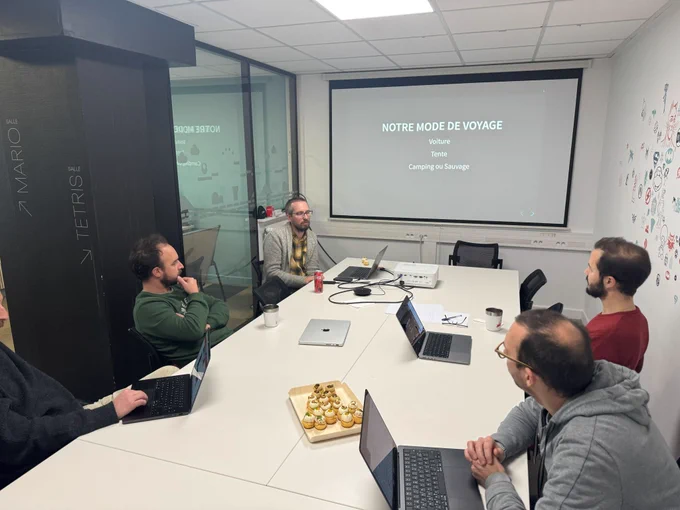 Notre seconde édition des LTT (Last Thursday Talks) : un moment de partage au sein de notre équipe, les derniers jeudis de chaque mois.

C'est Maxime COLIN qui a pris la main pour nous partager ses expériences de voyage en roadtrip et plus particulièrement celui réalisé cet été en Écosse.

De quoi nous faire voyager et nous transmettre tous ses bons plans !