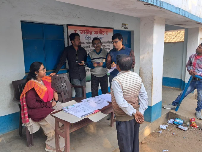 Different Polling Booth visited on special campaign day by DMDC & OC Election of Baghmundi block under Purulia district, West Bengal.
#SpecialSummaryRevision2025 #SSR2025 #GoRegister #BLO