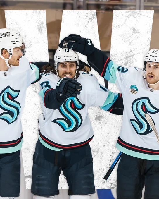 Oleksiak, Tanev and Kartye celebrate goal with W photoshopped behind them