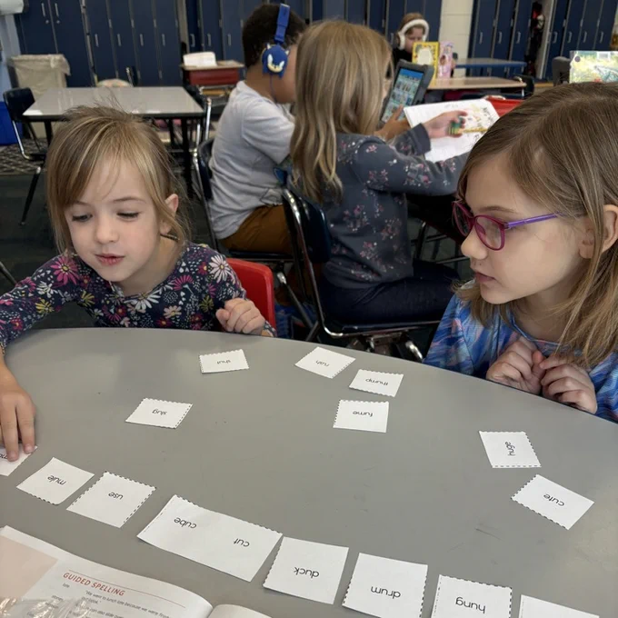 Sorting long and short vowels in 1st grade!
