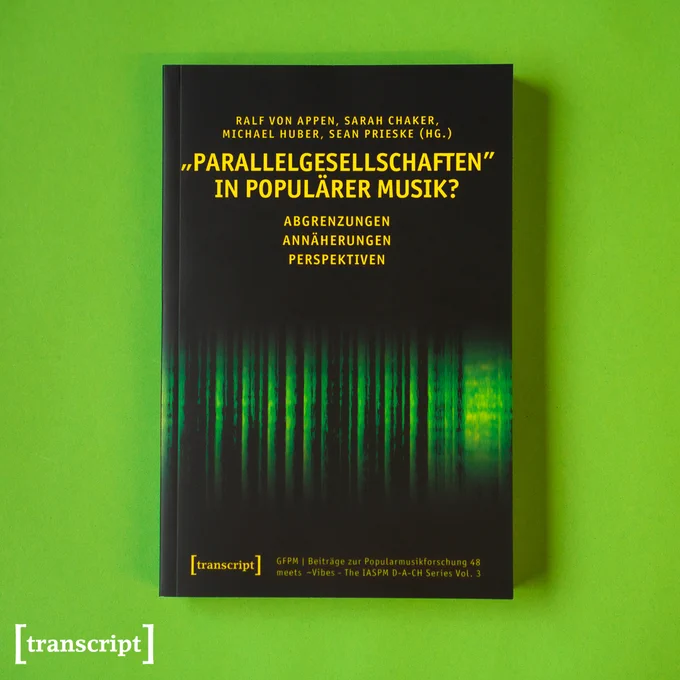 Das Buch-Cover von »»Parallelgesellschaften«« auf grünem Hintergrund.
