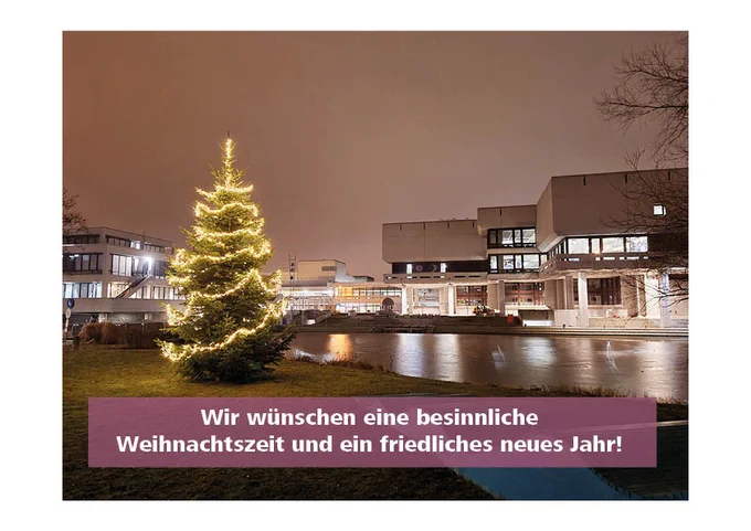 Weihnachtsbaum, Außenansicht Zentralbibliothek, Uni-See