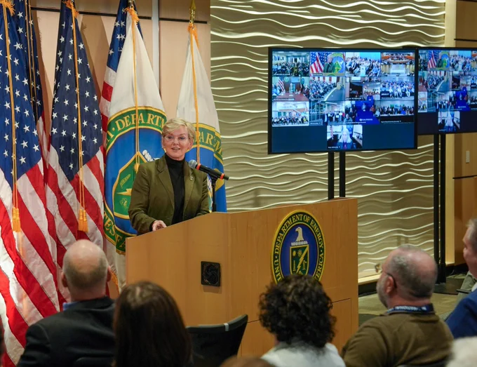 U.S. Energy Secretary Jennifer Granholm delivers remarks to thank all of DOE’s 17 National Laboratories at Ames National Laboratory. 