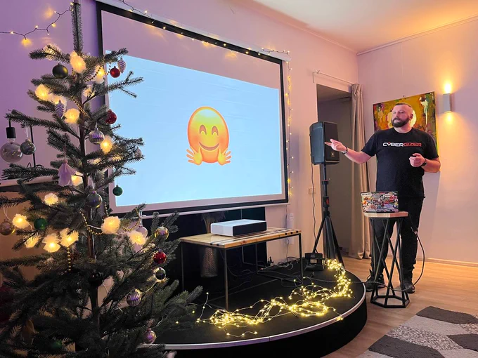 Sergey Sergyenko giving a talk at VilniusRB meetup.