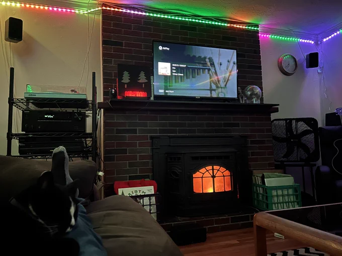 Jon's son's cozy kitten pic by Jon.

Get involved: subscribe, review, rate, share with your friends, send images!