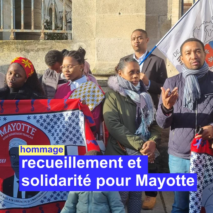 https://www.bordeaux.fr/p158225/hommage-a-mayotte-recueillement-ce-lundi-matin-devant-la-mairie-de-bordeaux