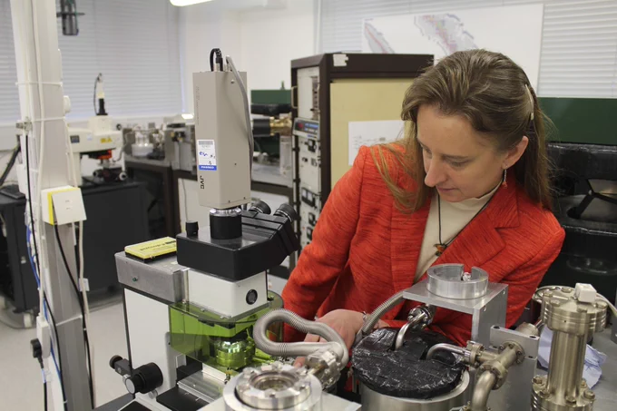Susanne Schwenzer in the lab.