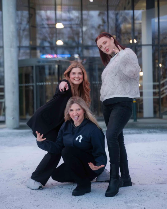 AkvaMarie, Hixxi & InkyBat. Foto: Celine Berntsen / Nidaros E-sport