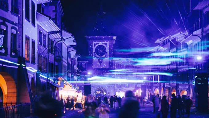 Lichtshow in der Altstadt von Murten (Bild: Region Murtensee)